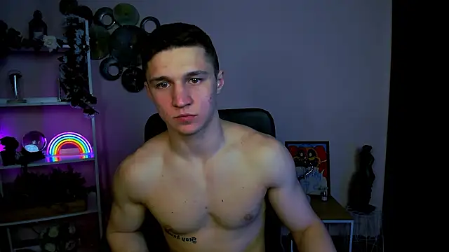 Snapshot of emmanuel_shine chatting on 03/23/26, 06:50 emmanuel shine online show from 03/23/26, 06:50