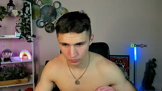 Snapshot of emmanuel_shine chatting on 04/03/26, 06:11 emmanuel shine online show from 04/03/26, 06:11