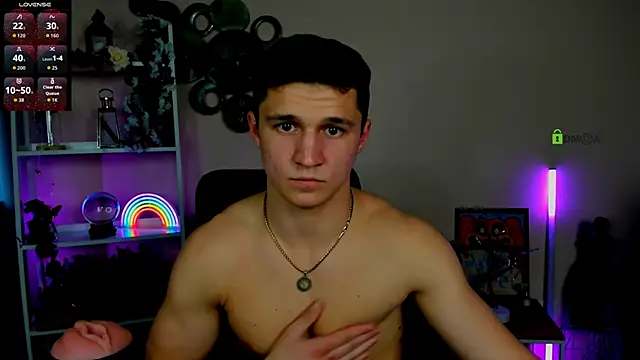 Snapshot of emmanuel_shine chatting on 04/10/26, 12:43 emmanuel shine online show from 04/10/26, 12:43