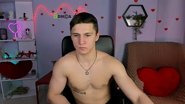 Snapshot of emmanuel_shine chatting on 04/15/26, 05:47 emmanuel shine online show from 04/15/26, 05:47