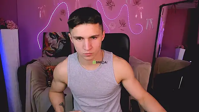 Snapshot of emmanuel_shine chatting on 04/18/26, 07:18 emmanuel shine online show from 04/18/26, 07:18