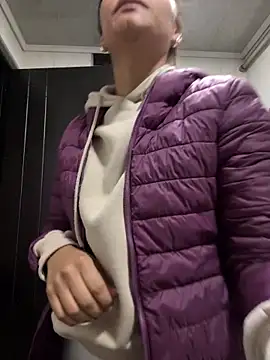 RachelWeisz  online show from 02/22/26, 11:20