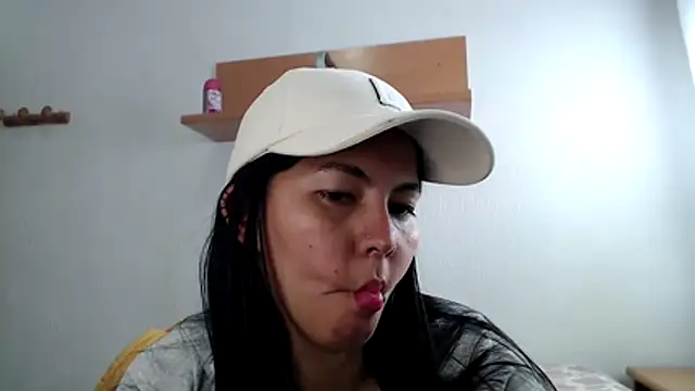 Snapshot of ZeforAitanna chatting on 03/24/26, 11:15 ZeforAitanna online show from 03/24/26, 11:15