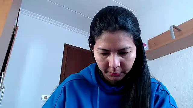 Snapshot of ZeforAitanna chatting on 04/01/26, 09:32 ZeforAitanna online show from 04/01/26, 09:32