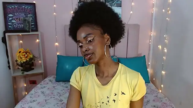 Snapshot of charlothcameronrs707 chatting on 03/24/26, 12:43 charlothcameronrs707 online show from 03/24/26, 12:43