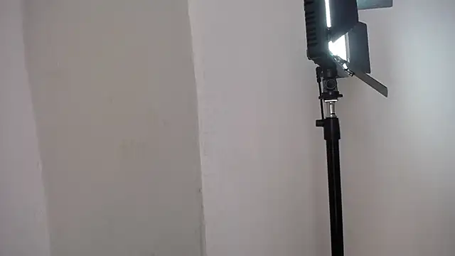 Snapshot of sarita_alexis chatting on 04/24/26, 08:00 sarita alexis online show from 04/24/26, 08:00