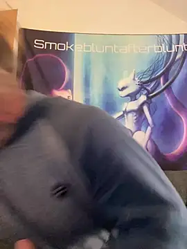 Snapshot of Smokebluntafterblunt chatting on 05/11/26, 02:56 Smokebluntafterblunt online show from 05/11/26, 02:56