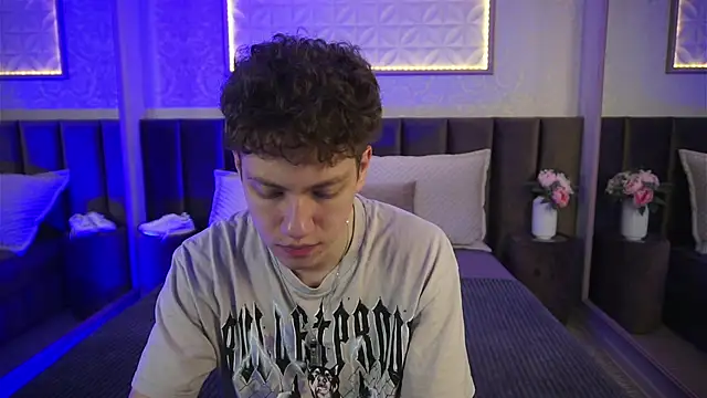 Snapshot of StefanBev chatting on 04/01/26, 08:39 StefanBev online show from 04/01/26, 08:39