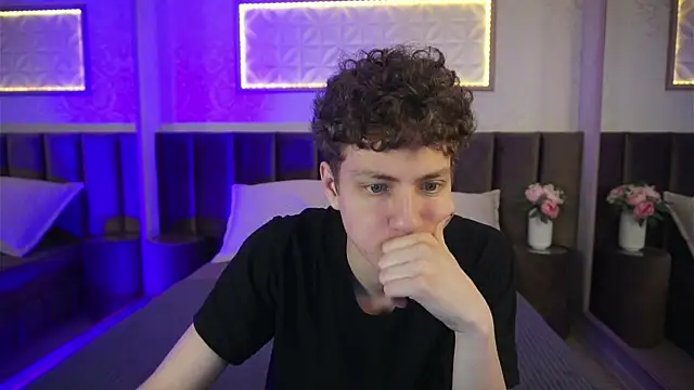 Snapshot of StefanBev chatting on 04/15/26, 08:09 StefanBev online show from 04/15/26, 08:09