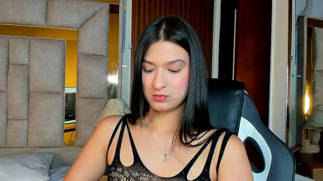 Snapshot of AgathaSanderhs_ chatting on 02/13/26, 03:13 AgathaSanderhs online show from 02/13/26, 03:13