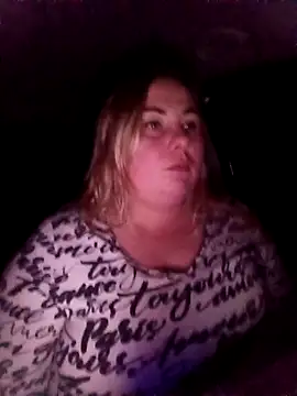 Snapshot of Mommy-girl-Lola chatting on 02/19/26, 06:15 Mommy-girl-Lola online show from 02/19/26, 06:15