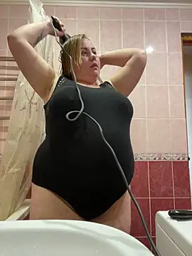 Snapshot of Mommy-girl-Lola chatting on 03/02/26, 10:00 Mommy-girl-Lola online show from 03/02/26, 10:00