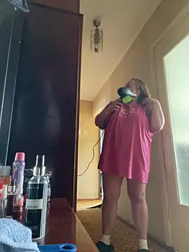 Snapshot of Mommy-girl-Lola chatting on 03/25/26, 10:10 Mommy-girl-Lola online show from 03/25/26, 10:10