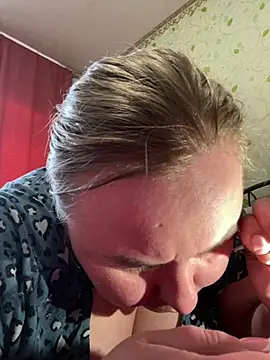 Snapshot of Mommy-girl-Lola chatting on 04/08/26, 07:52 Mommy-girl-Lola online show from 04/08/26, 07:52