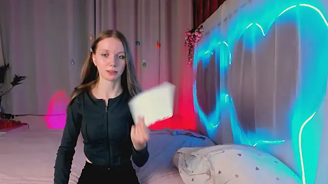 Snapshot of lada2k4 chatting on 07/06/26, 05:04 lada2k4 online show from 07/06/26, 05:04