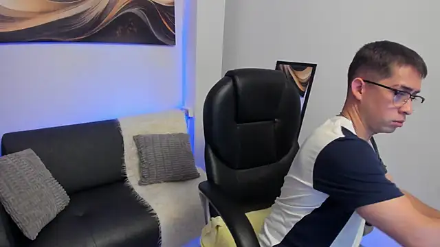 Tommas Jhonson online show from 02/25/26, 04:00