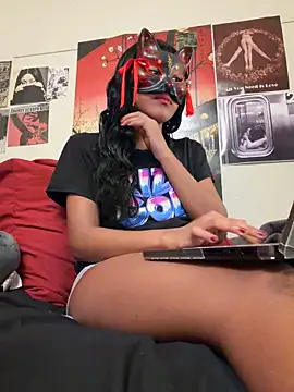 Snapshot of LadyKitsune chatting on 03/11/26, 02:39 LadyKitsune online show from 03/11/26, 02:39