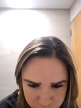 Snapshot of julianag09 chatting on 04/20/26, 02:53 julianag09 online show from 04/20/26, 02:53