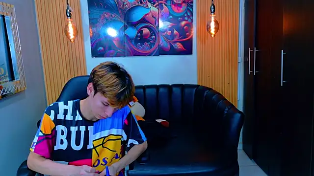 Snapshot of Liam_Green1 chatting on 02/08/26, 06:33 Liam Green1 online show from 02/08/26, 06:33