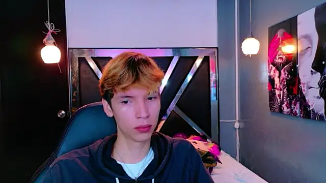 Snapshot of Liam_Green1 chatting on 02/12/26, 12:11 Liam Green1 online show from 02/12/26, 12:11