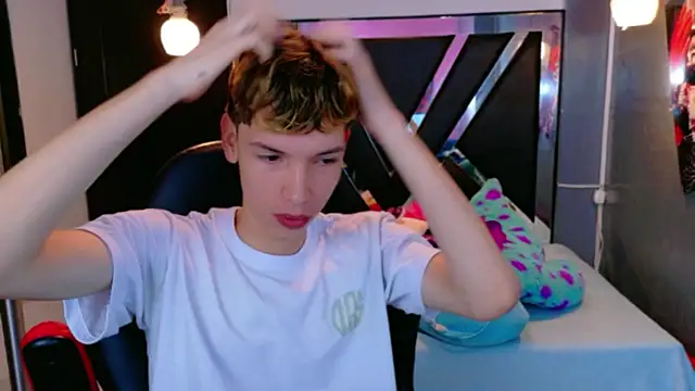 Snapshot of Liam_Green1 chatting on 03/01/26, 02:08 Liam Green1 online show from 03/01/26, 02:08