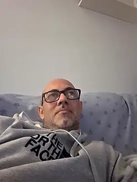 Snapshot of pareja47 chatting on 03/11/26, 11:55 pareja47 online show from 03/11/26, 11:55