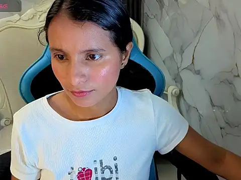 Snapshot of Cataleya23_a chatting on 06/11/26, 08:18 Cataleya23 a online show from 06/11/26, 08:18