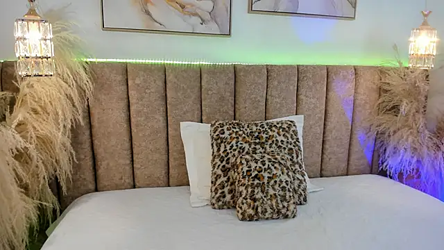 Snapshot of Yaasmin_ chatting on 02/11/26, 06:57 Yaasmin online show from 02/11/26, 06:57