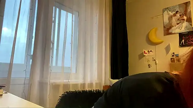 Snapshot of DynaLoom chatting on 03/16/26, 03:16 DynaLoom online show from 03/16/26, 03:16