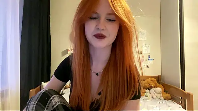 Snapshot of DynaLoom chatting on 03/19/26, 03:27 DynaLoom online show from 03/19/26, 03:27