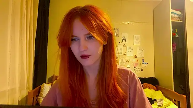 Snapshot of DynaLoom chatting on 03/24/26, 04:56 DynaLoom online show from 03/24/26, 04:56