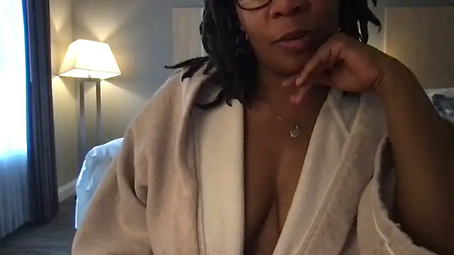 bisexualbeauty50 online show from 02/11/26, 03:50