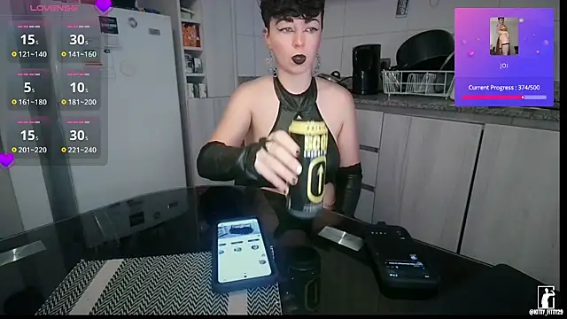 Snapshot of kittyfitty29 chatting on 03/18/26, 07:17 kittyfitty29 online show from 03/18/26, 07:17