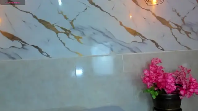 Snapshot of camiifox_ chatting on 03/19/26, 07:51 camiifox online show from 03/19/26, 07:51