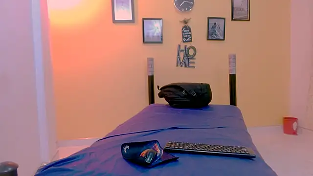 sexiempoderada18 online show from 03/12/26, 01:50