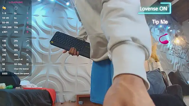 Snapshot of ItsZairen chatting on 04/01/26, 03:29 ItsZairen online show from 04/01/26, 03:29