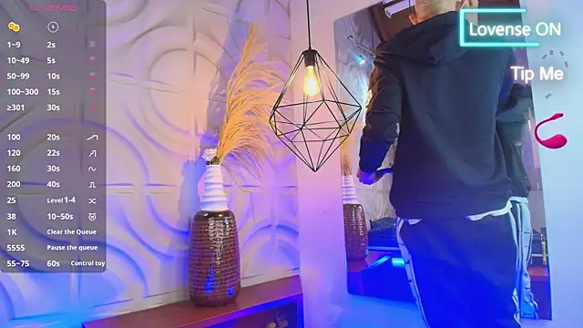 Snapshot of ItsZairen chatting on 04/20/26, 06:49 ItsZairen online show from 04/20/26, 06:49