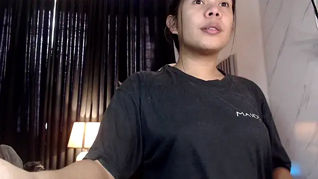 Mooree naba online show from 11/14/25, 11:13