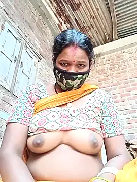 Snapshot of Kirti_sacsena chatting on 04/27/26, 10:35 Kirti sacsena online show from 04/27/26, 10:35