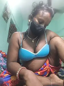 Snapshot of PRIYAGOYAL chatting on 07/11/26, 10:29 PRIYAGOYAL online show from 07/11/26, 10:29