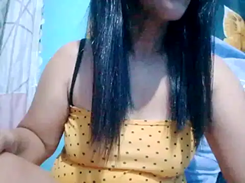 Snapshot of suzzie_hot chatting on 02/23/26, 10:07 suzzie hot online show from 02/23/26, 10:07