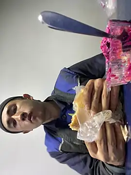 Snapshot of baron5008 chatting on 03/28/26, 10:09 baron5008 online show from 03/28/26, 10:09