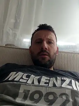 defaktor online show from 04/03/26, 09:29