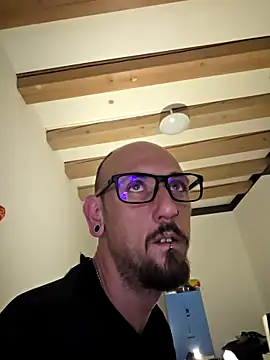 Snapshot of Ninfo920817 chatting on 04/24/26, 11:12 Ninfo920817 online show from 04/24/26, 11:12