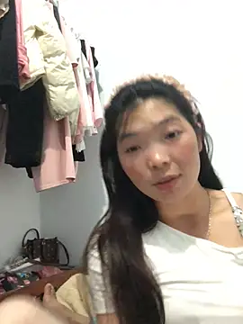 Snapshot of cuty_lusy chatting on 05/24/26, 05:34 cuty lusy online show from 05/24/26, 05:34