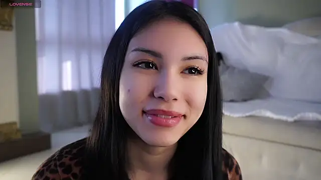 SulemaNeugin online show from 04/12/26, 01:10