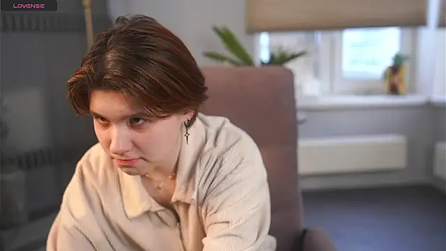 BelleHayton online show from 02/13/26, 04:30