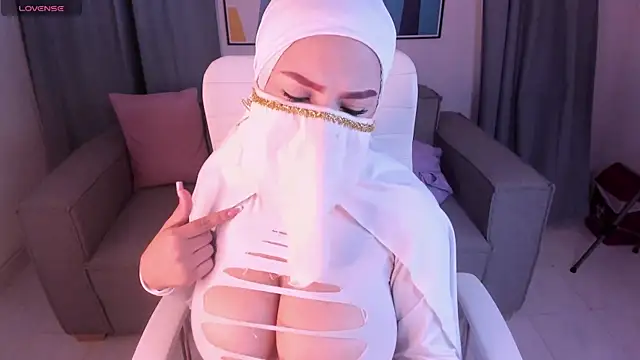 Snapshot of salmma_habibi chatting on 04/16/26, 03:18 salmma habibi online show from 04/16/26, 03:18