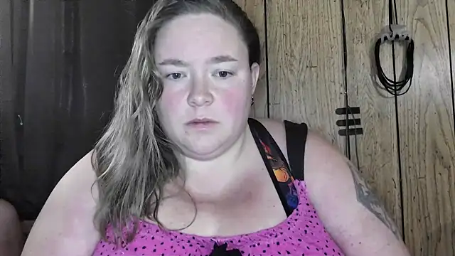 Snapshot of ladylynn13 chatting on 02/14/26, 06:15 ladylynn13 online show from 02/14/26, 06:15