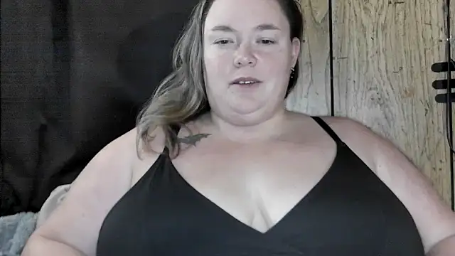 Snapshot of ladylynn13 chatting on 02/24/26, 11:14 ladylynn13 online show from 02/24/26, 11:14